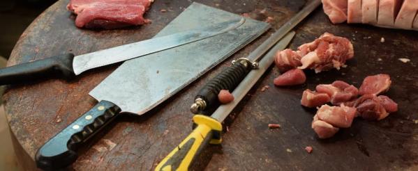 Ergonomics in butchery –  how to reduce fatigue with the right tools and layout